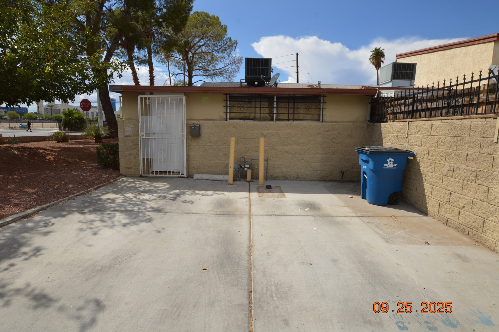 3980 Palos Verdes Street - 1